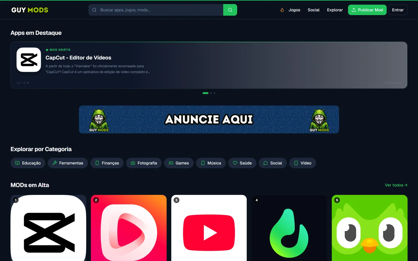 Captura de tela do site GuyMods: Página inicial da GuyMods com apps em destaque e categorias